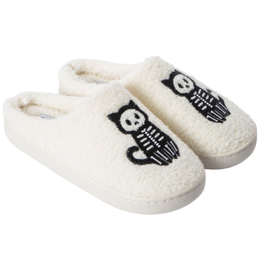 Cozy Women’s Cat Slippers - White